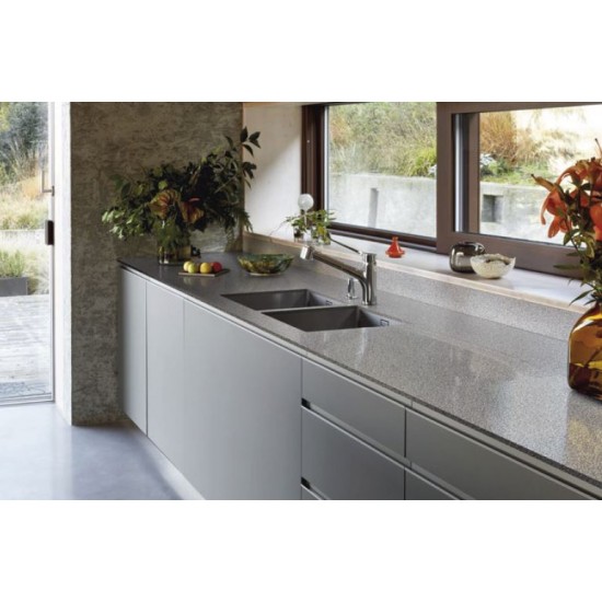 Corian worktop 740cm length& 80cm width.
